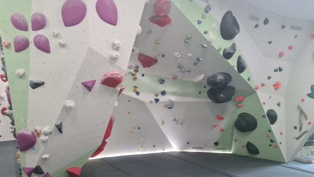 Bouldering Tips For All Grades (V1-V17) – Indoor Climbing Planet